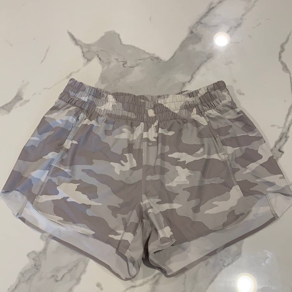 Athleta Hustle 3" Short